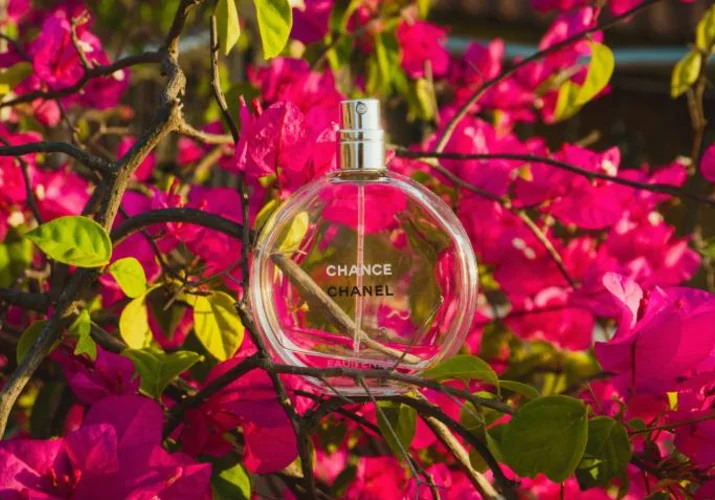 Svieže ovocné vône vám prinesú pocit leta aj v zime. Po ktorých siahnuť?>