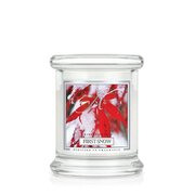 Kringle Candle First Snow vonná sviečka mini 1-knôtová (127 g)
