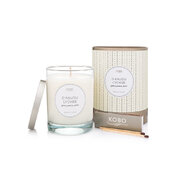 KOBO Coterie D'Anjou Lychee vonná sviečka (11oz / 312g)