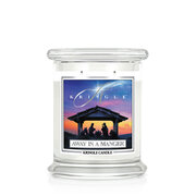 Kringle Candle Away in a Manger vonná sviečka stredná 2-knôtová (411g)