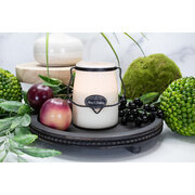 MILKHOUSE CANDLE Plums & Elderberry vonná sviečka BUTTER JAR (624 g)