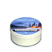 Kringle Candle Blankets & Snowflakes vonná sviečka (42g)