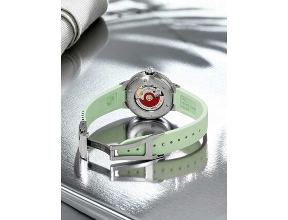 oris-ladies-quis-date-green-01-733-7770-4157-07-4-18-67fc-back-emotional.jpg